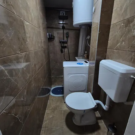 Zevs 公寓 普里耶多尔